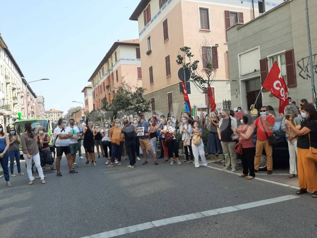 sit in precari scuola 