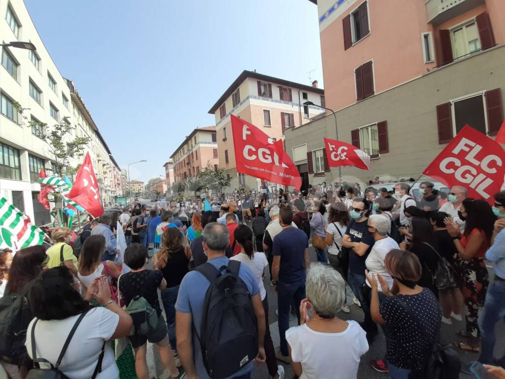 sit in precari scuola 