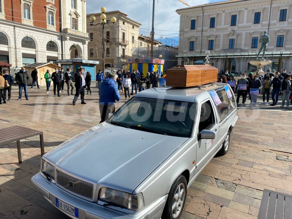 Protesta ristoratori ravv piazza duomo 