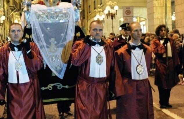 processione cristo morto venerdì santo