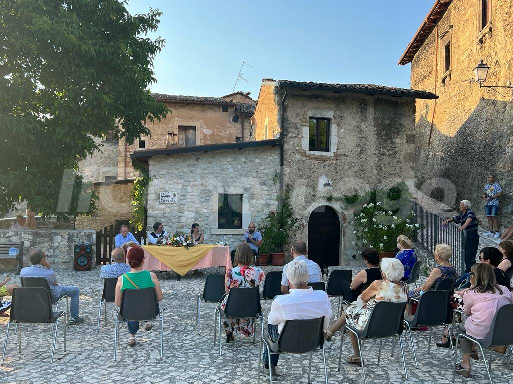 PRESENTAZIONE LIBRO MOLINA ATERNO INFINITO RESTARE