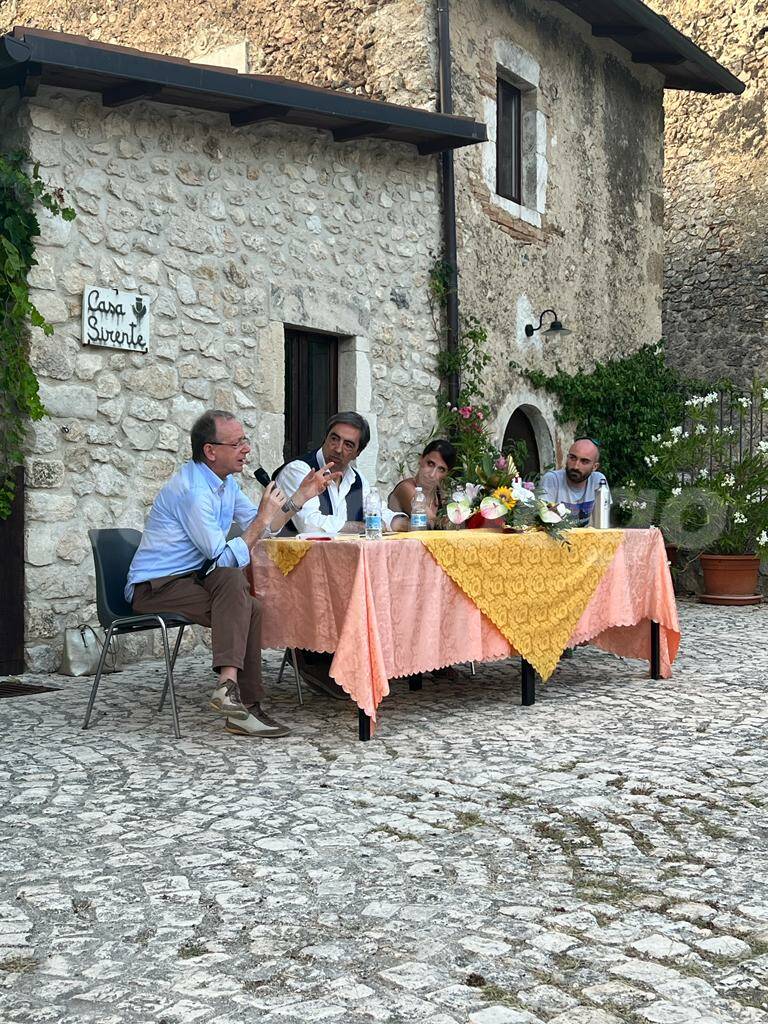 PRESENTAZIONE LIBRO MOLINA ATERNO INFINITO RESTARE