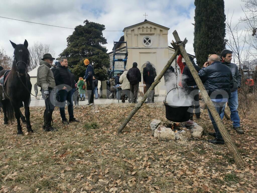 Carnevale di Luco: vietati alcolici, bottiglie di vetro e bombolette spray.  Ordinanza del sindaco - MarsicaLive