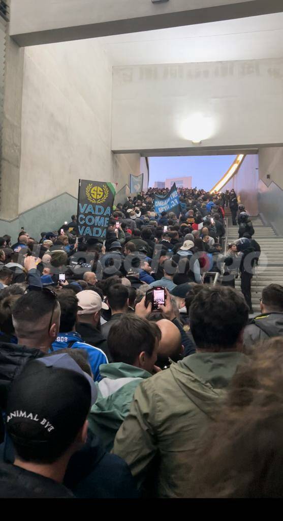 porto inter tifosi fuori stadio 