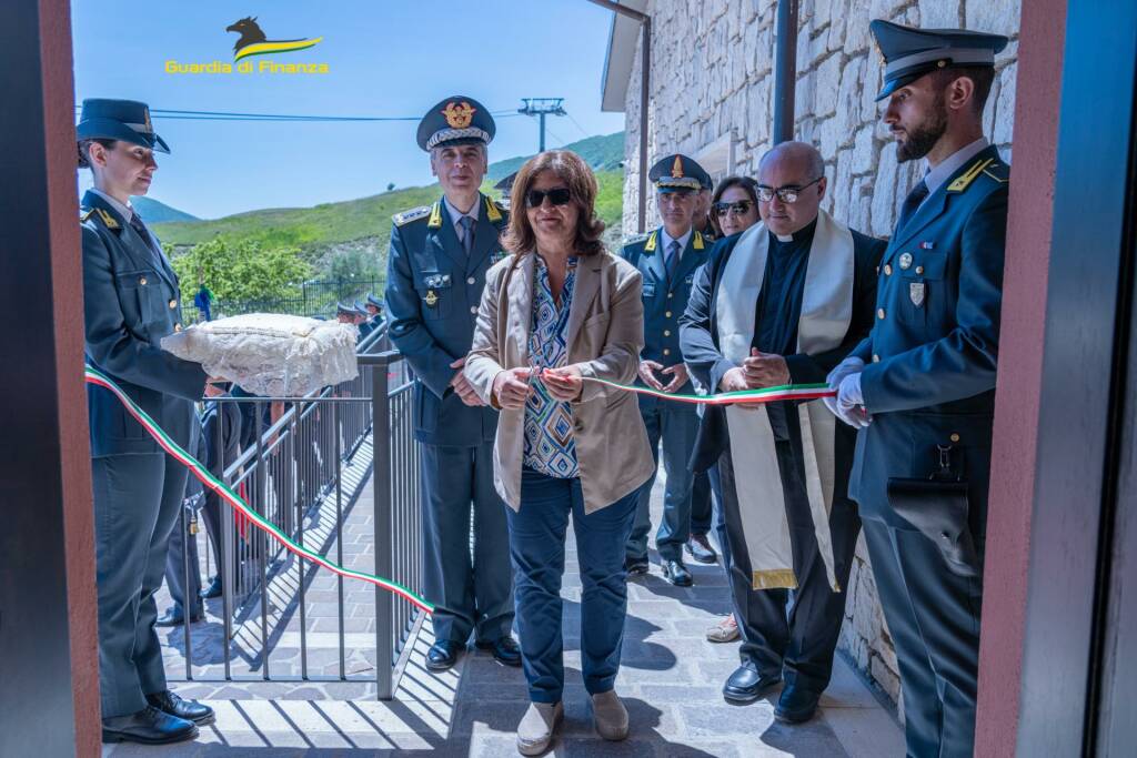 guardia di finanza soccorso alpino roccaraso