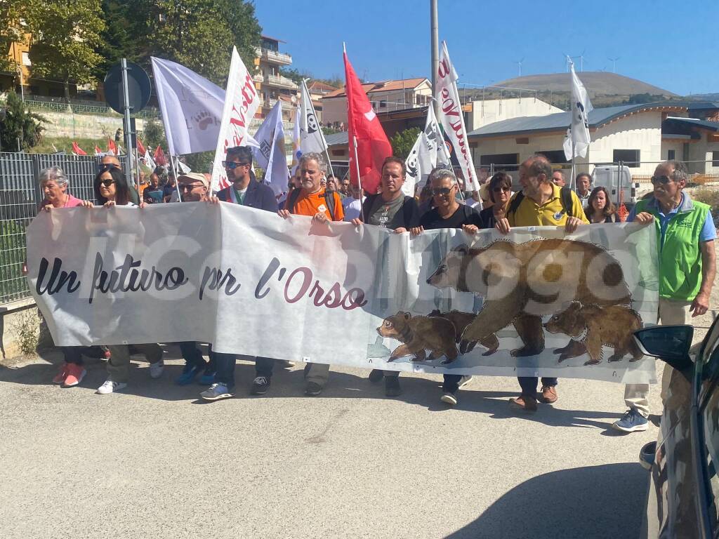 manifestazione orso pescina 