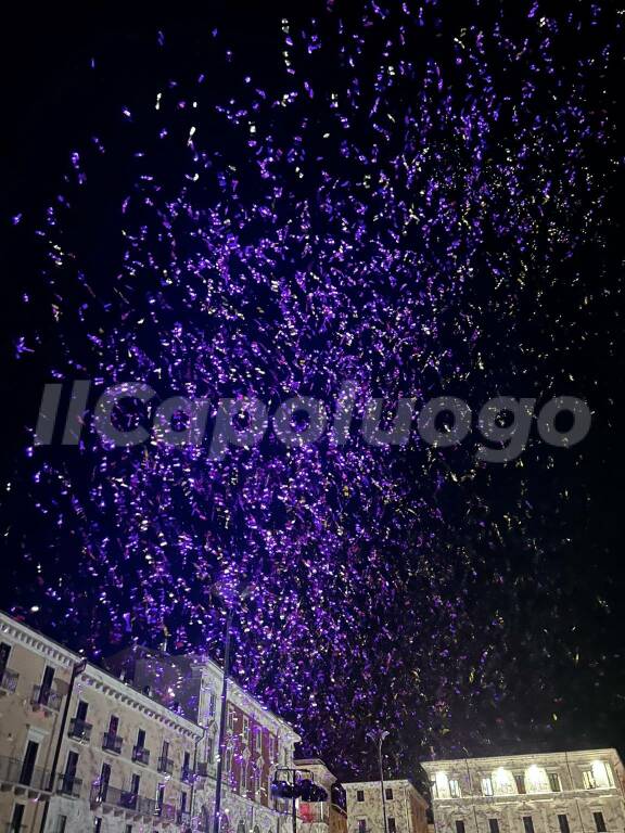 albero di natale l'aquila piazza duomo