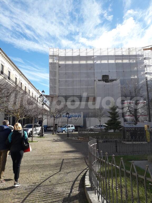 incidente sul lavoro piazza palazzo 