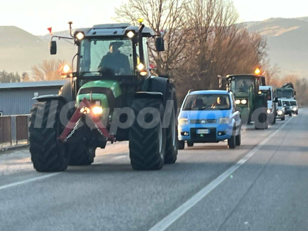 protesta trattori l'aquila