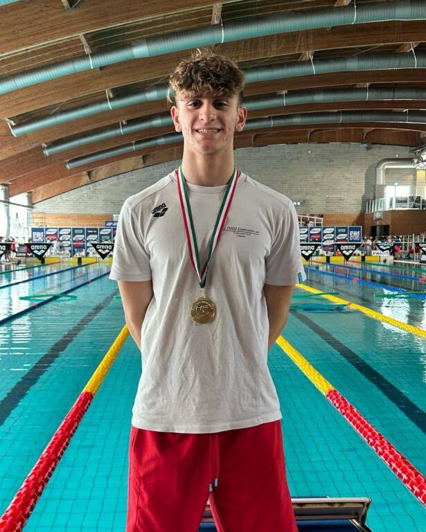 lorenzo salvati dimensione nuoto l'aquila