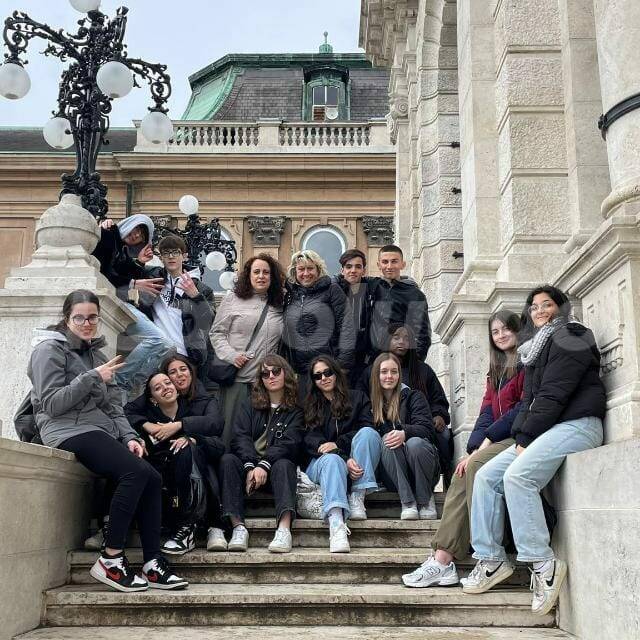 liceo linguistico cotugno scambio culturale budapest