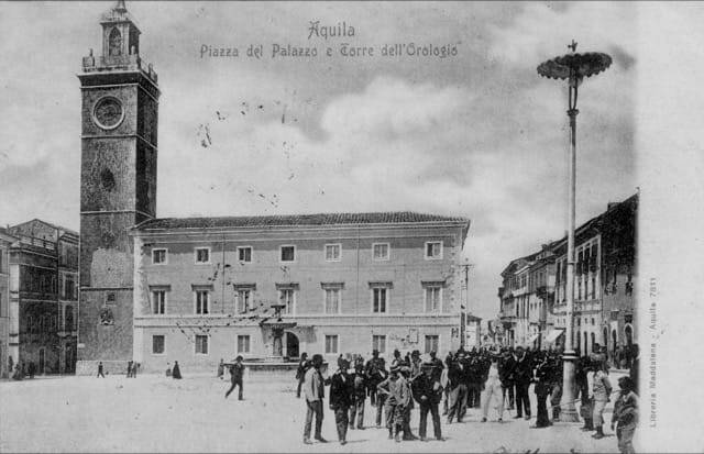 piazza palazzo foto storica fontana 