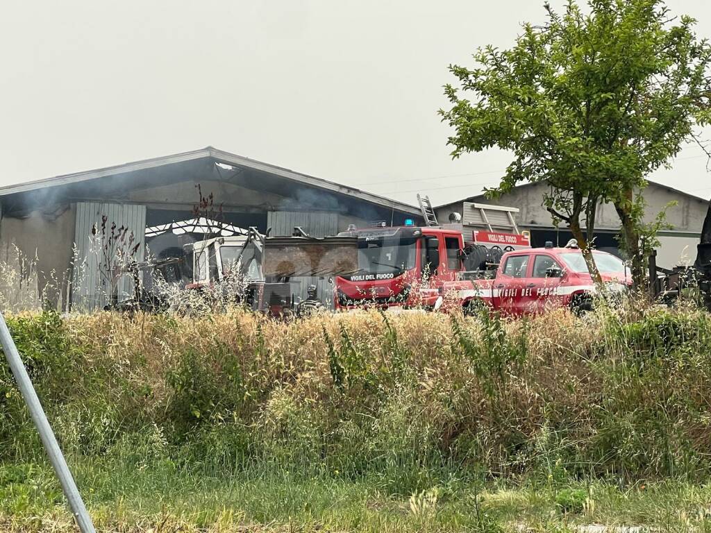 incendio Castelnuovo san pio 