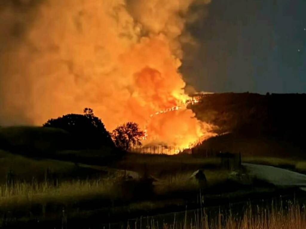 incendio bosco Raiano Goriano Sicoli foto di Donato Parascenzo