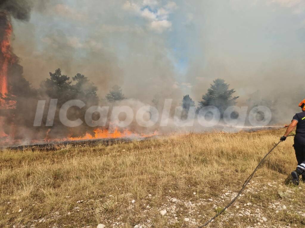 incendio goriano sicoli raiano pivec l'aquila